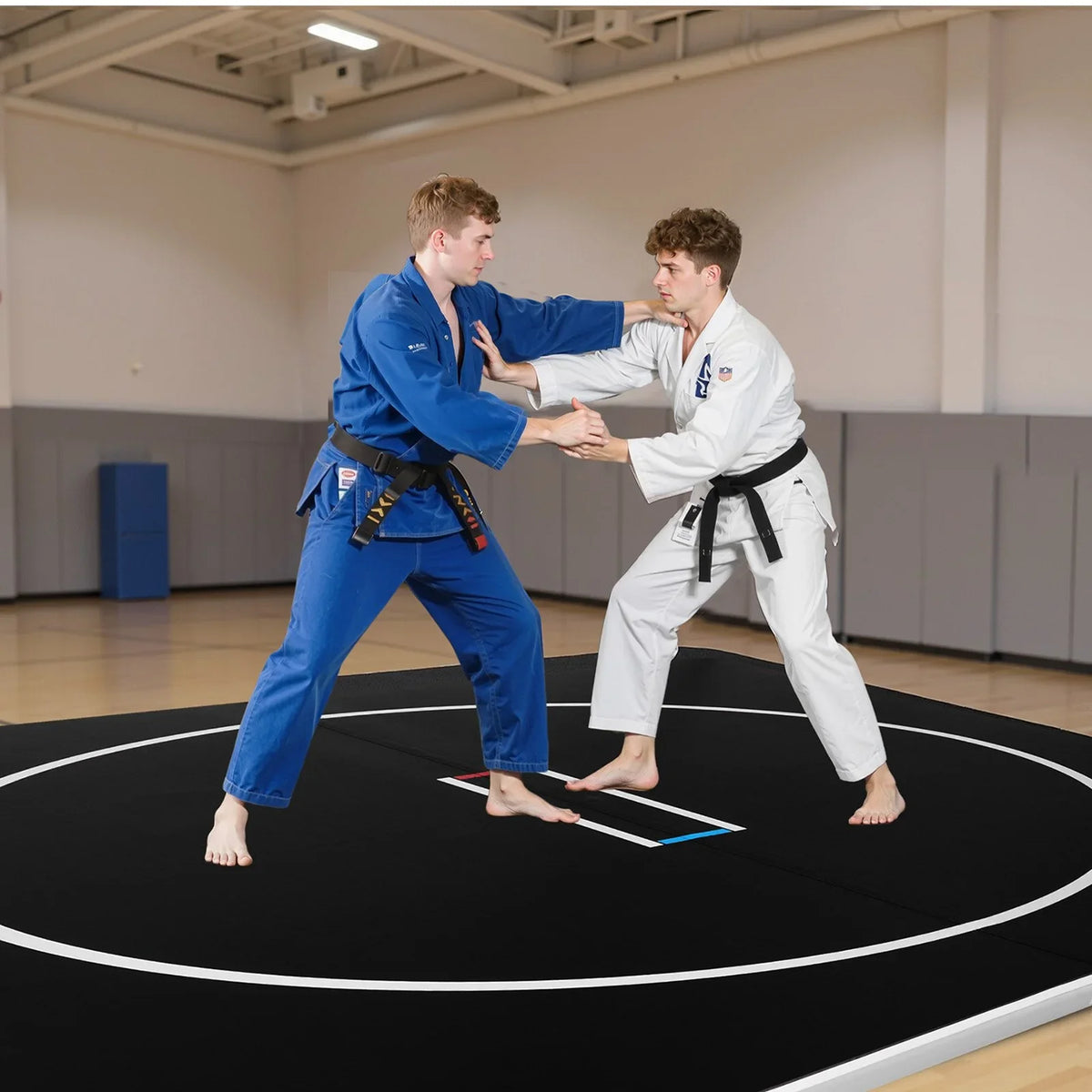 VEVOR 13x13 ft Wrestling Mat Inflatable, Martial Arts Thick Mat for Home Gym Exercise, PVC Foldable Training Mats with Circles and 600W Air Pump, for Gymnastics, Tatami, Jiu Jitsu BJJ MMA Judo, Black - View 8