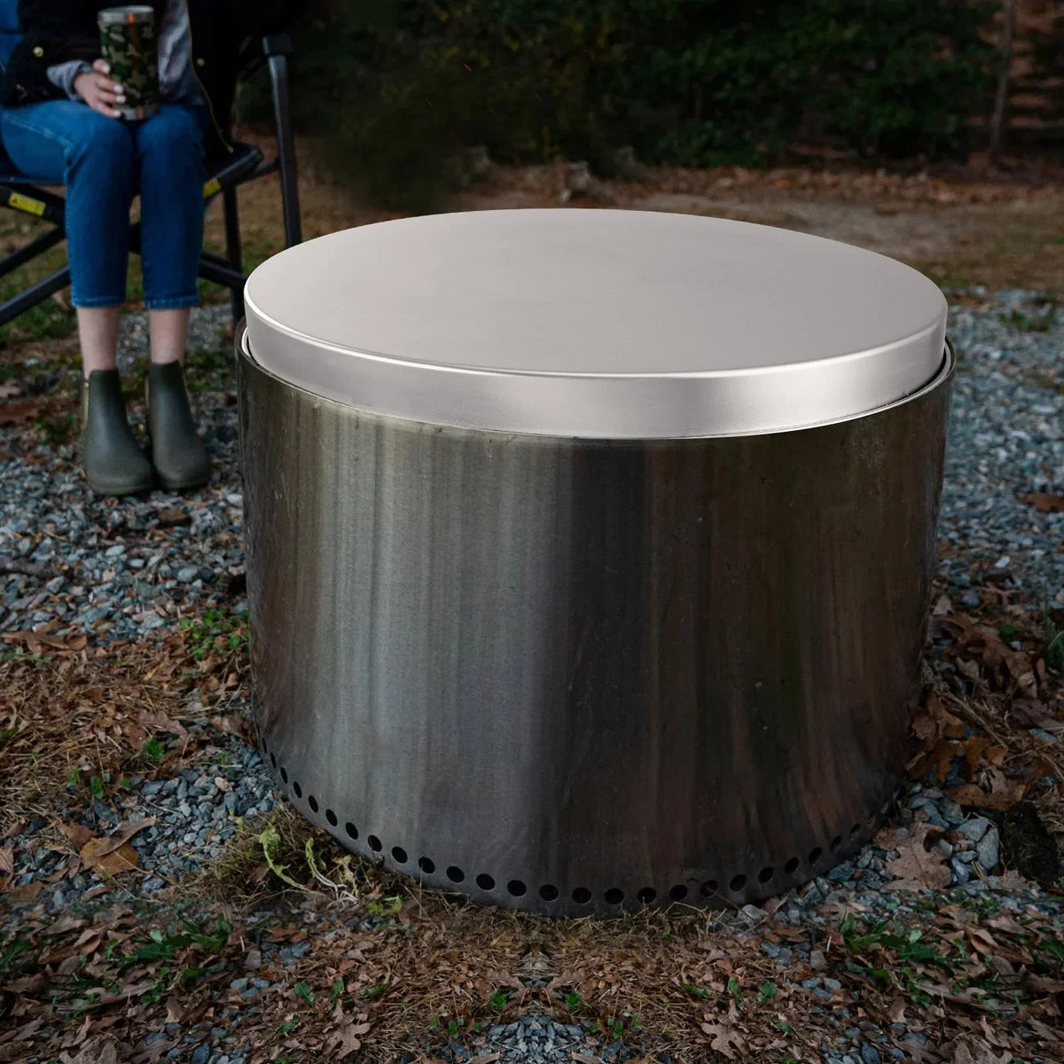VEVOR Fire Pit Cover Lid, 27" Portable Firepit Spark Screen,Stainless Steel Steel Metal Cover, Easy-Opening Outdoor Wood Burning and Camping Stove Accessory, for Outdoor Patio Fire Pits Backyard - View 7