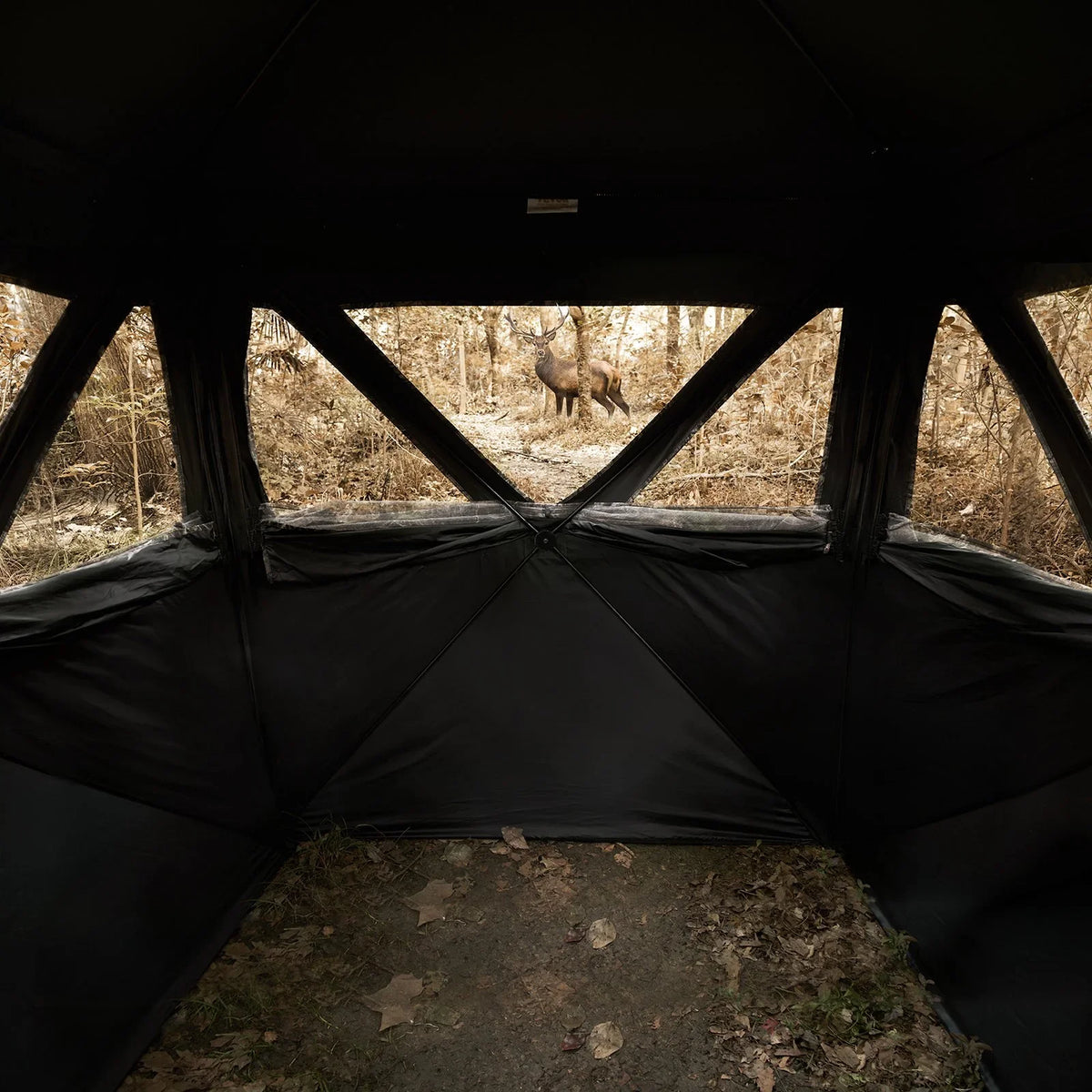 VEVOR Hunting Blind, 270° See Through Ground Blind, 2-3 Person Pop Up Deer Blind for Hunting with Carrying Bag, Portable Resilient Hunting Tent, 3 Horizontal Windows for Turkey and Deer Hunting - View 8